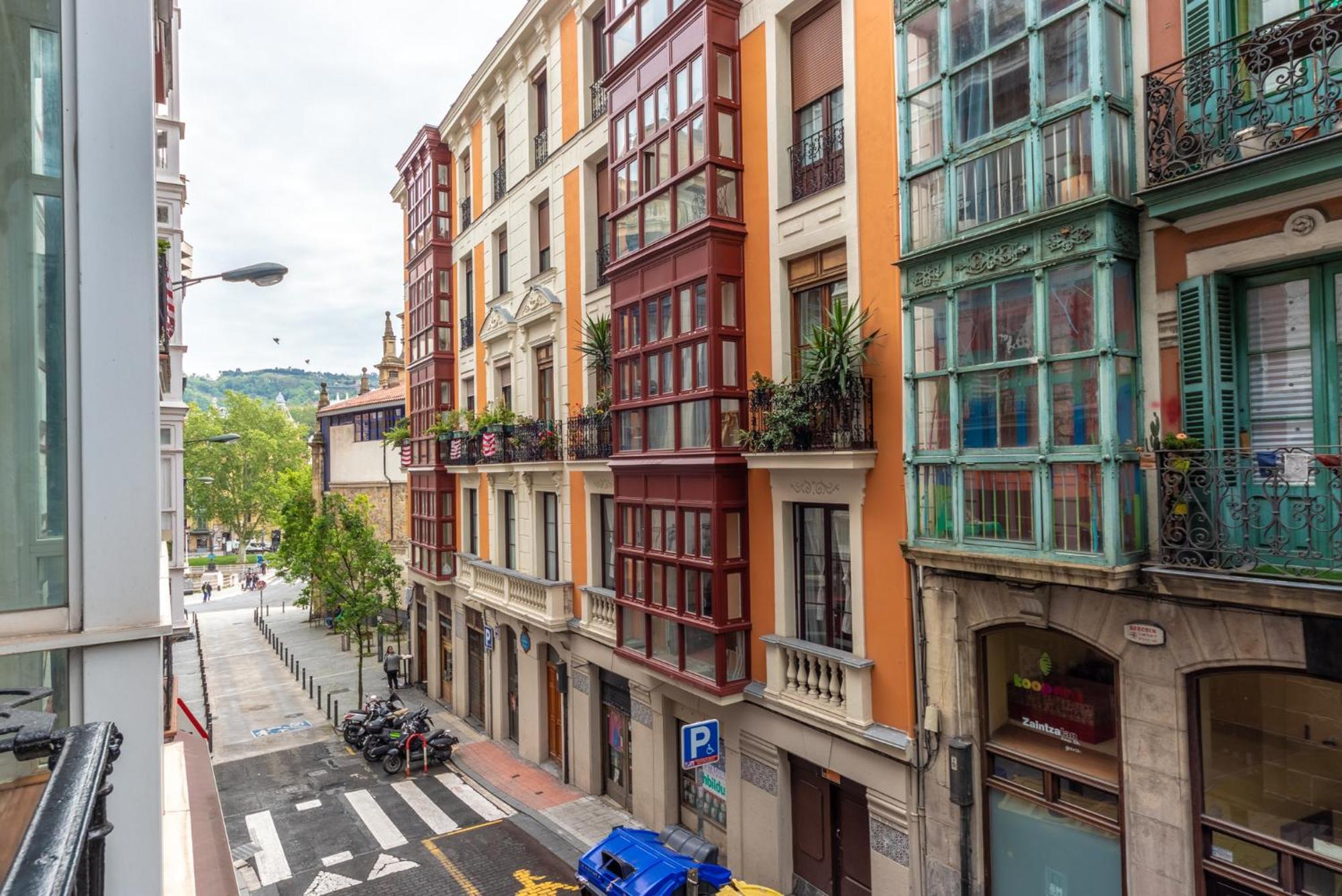 Encantador Apartamento En El Casco Antiguo De Bilbao Extérieur photo